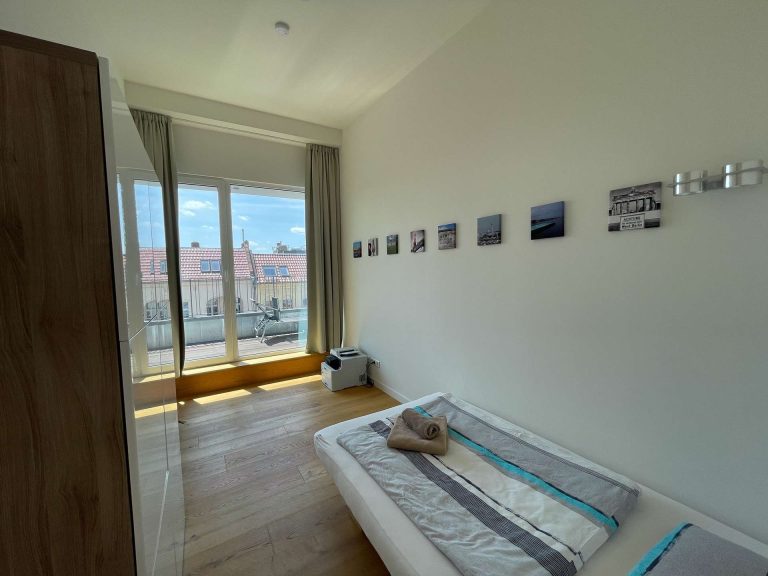 Schlafzimmer 1