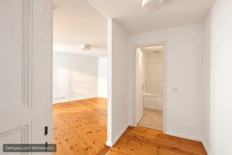Flur Übergang Wohnzimmer und Bad